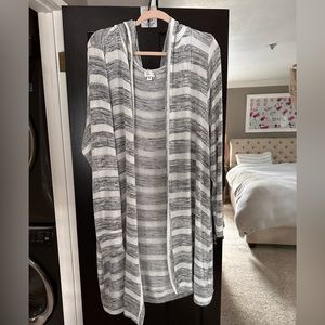 ANTHROPOLOGIE | Grey & White stripe cardigan | Xl